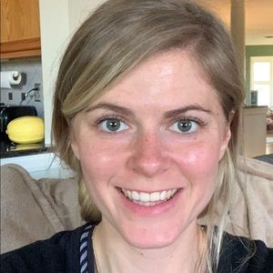 Meet your Posher, Lara